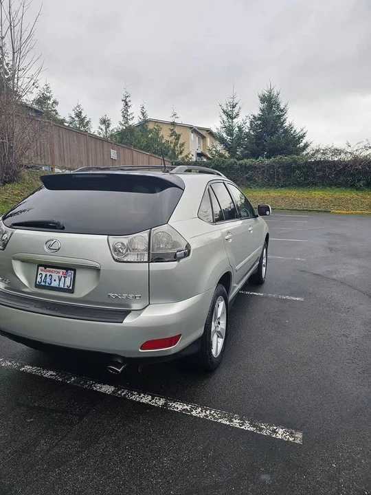 2004 Lexus RX 2nd Gen - Image 10 of 16