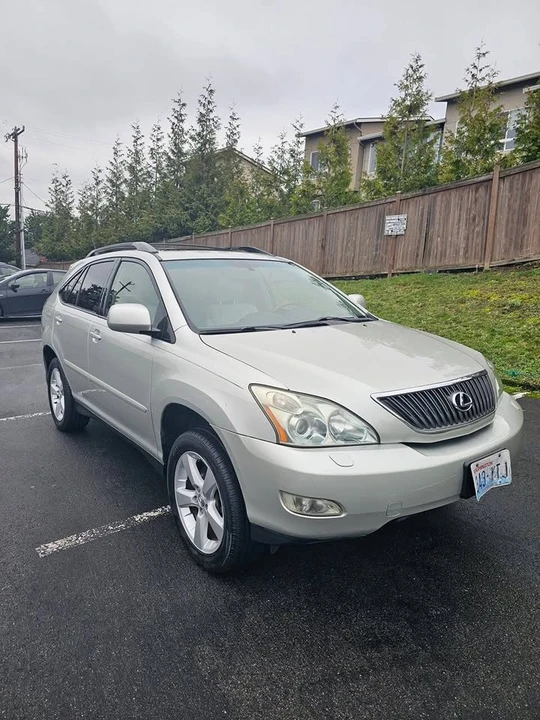 2004 Lexus RX 2nd Gen - Image 4 of 16