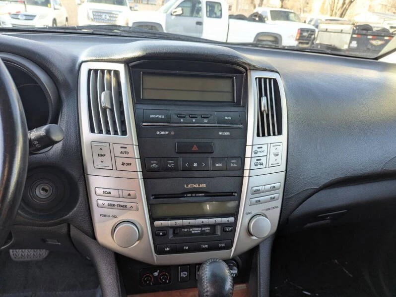 2004 Lexus RX 2nd Gen - Image 15 of 19