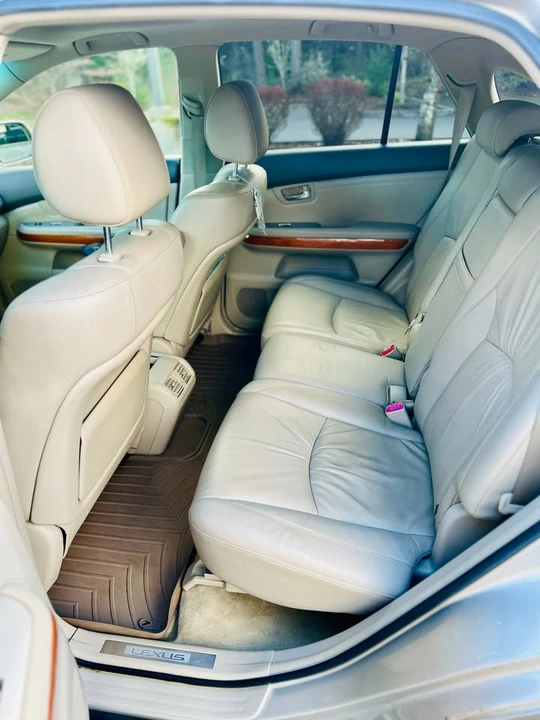 2004 Lexus RX 2nd Gen - Image 15 of 19