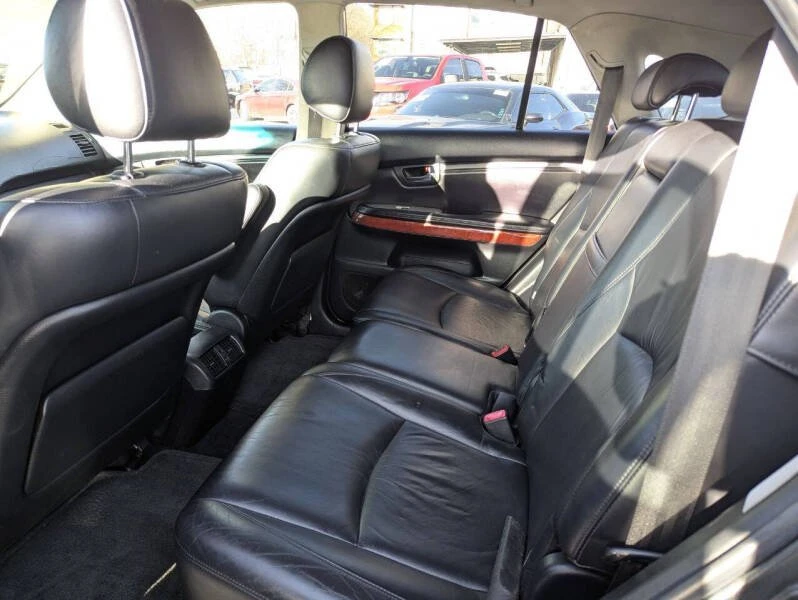 2004 Lexus RX 2nd Gen - Image 9 of 19