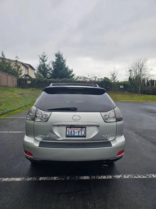 2004 Lexus RX 2nd Gen - Image 9 of 16