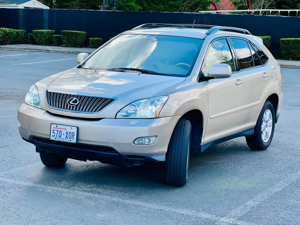 2004 Lexus RX 2nd Gen - Image 2 of 19
