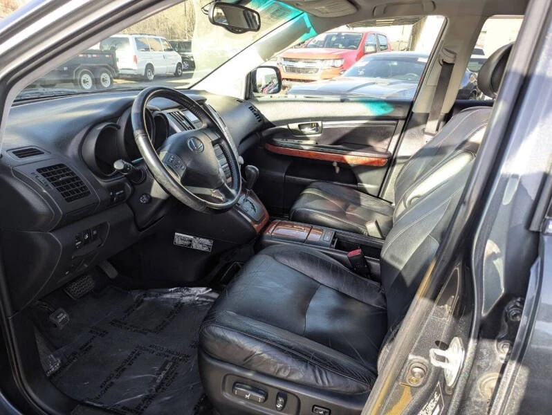 2004 Lexus RX 2nd Gen - Image 8 of 19