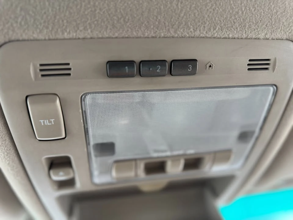 2004 Lexus RX 2nd Gen - Image 15 of 16
