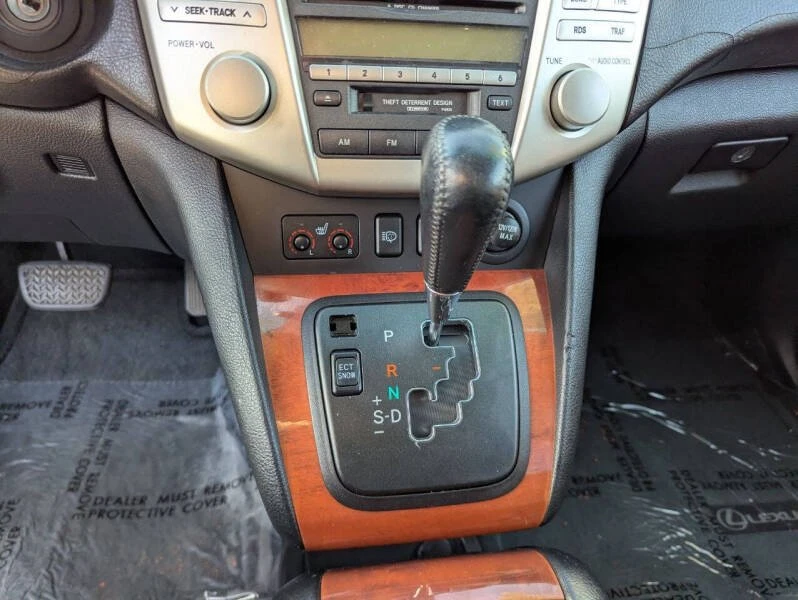 2004 Lexus RX 2nd Gen - Image 13 of 19