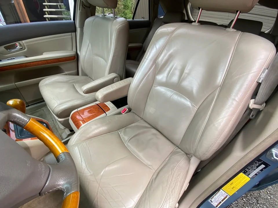 2004 Lexus RX 2nd Gen - Image 11 of 20