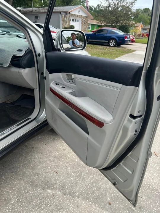 2004 Lexus RX 2nd Gen - Image 12 of 20
