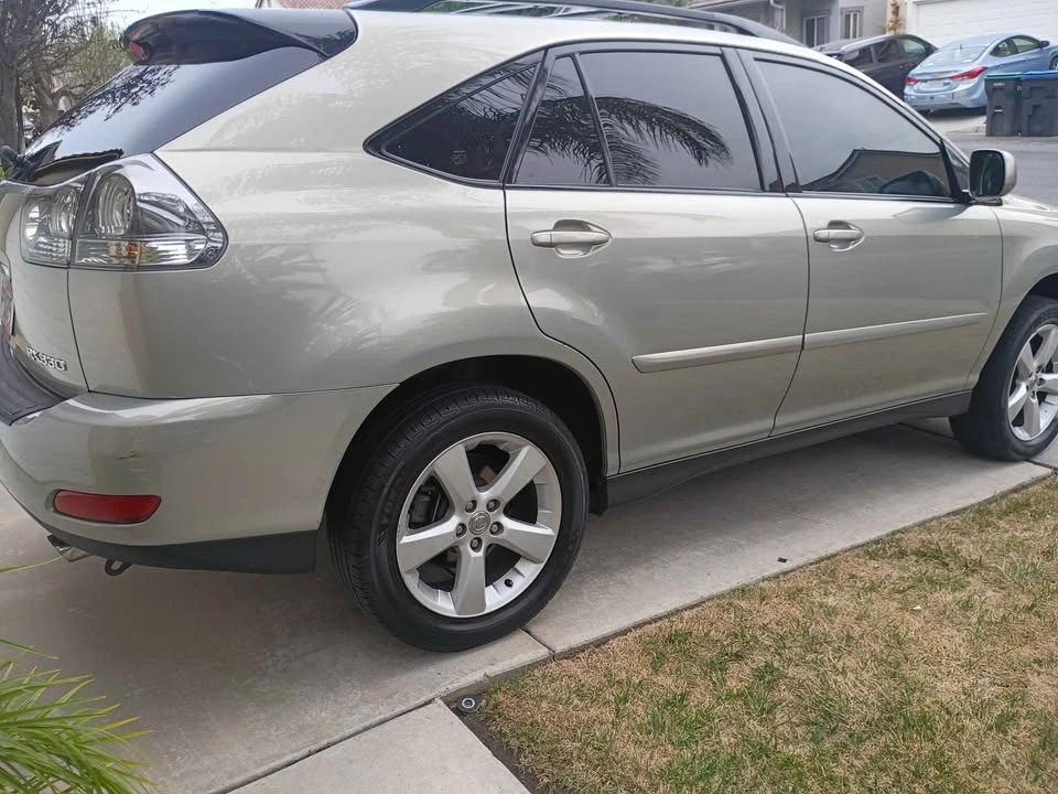 2004 Lexus RX 2nd Gen - Image 4 of 8