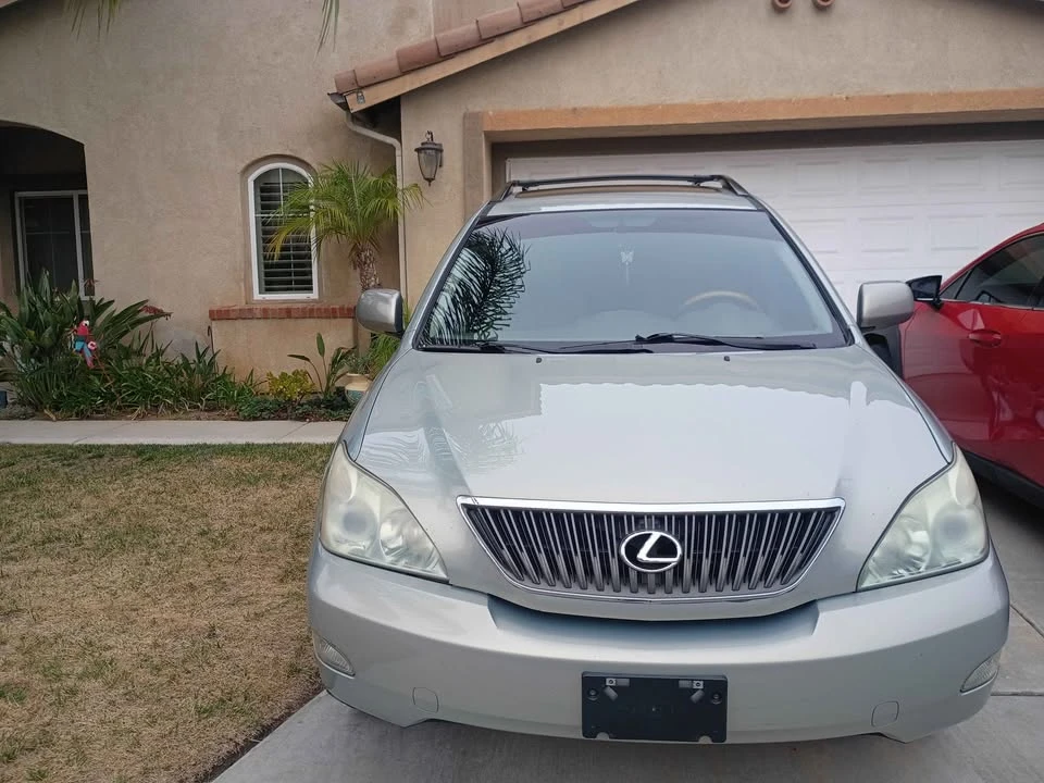 2004 Lexus RX 2nd Gen - Image 3 of 8