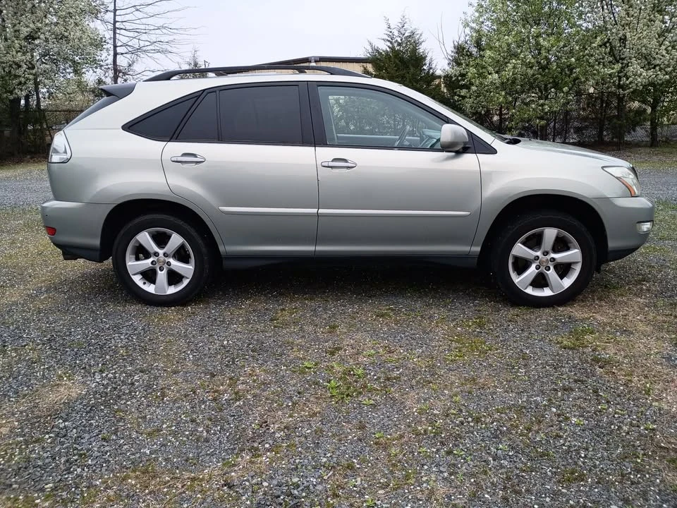 2004 Lexus RX 2nd Gen - Image 3 of 13
