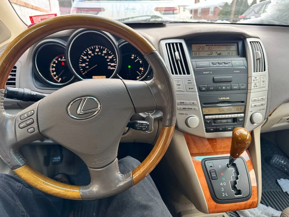 2004 Lexus RX 2nd Gen - Image 2 of 3