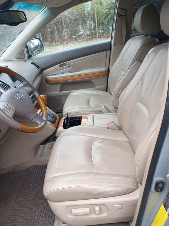 2004 Lexus RX 2nd Gen - Image 6 of 13