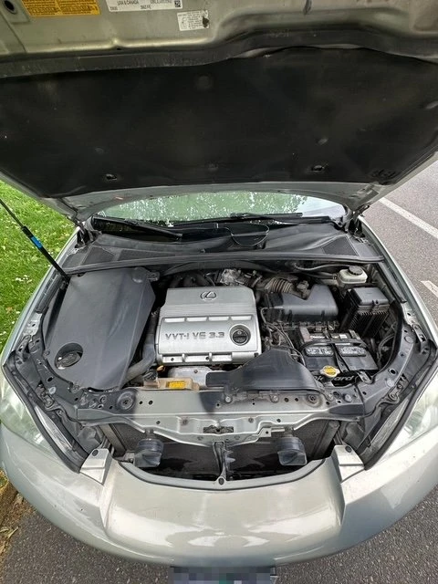 2004 Lexus RX 2nd Gen - Image 12 of 15