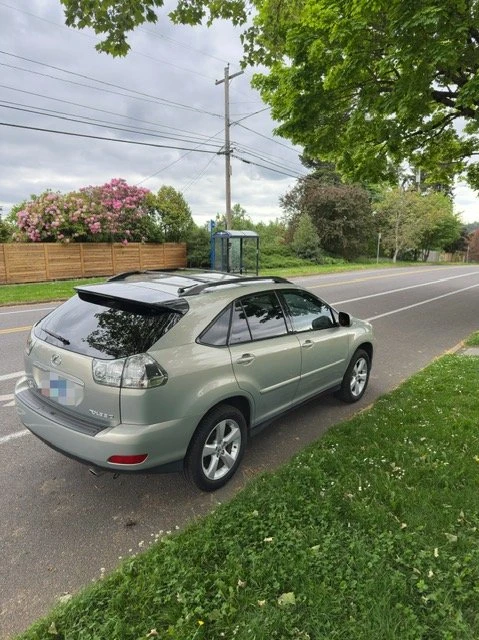 2004 Lexus RX 2nd Gen - Image 10 of 15