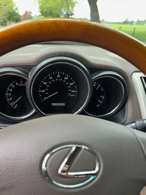 2004 Lexus RX 2nd Gen - Image 2 of 15