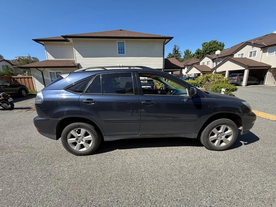 2004 Lexus RX 2nd Gen - Image 2 of 11