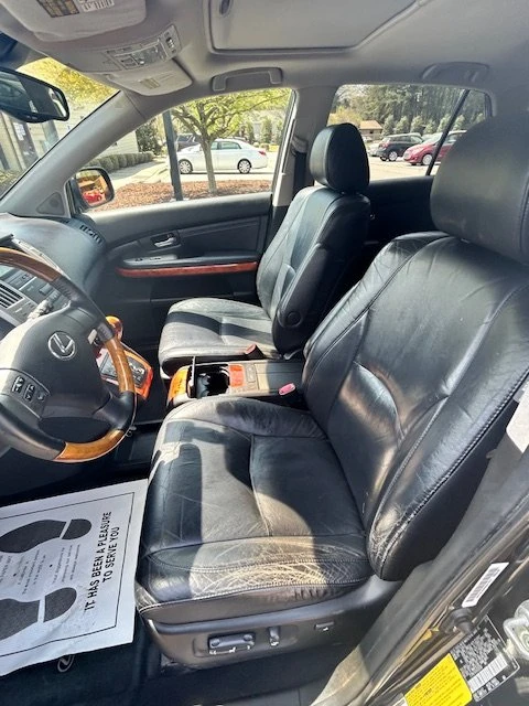 2004 Lexus RX 2nd Gen - Image 4 of 9