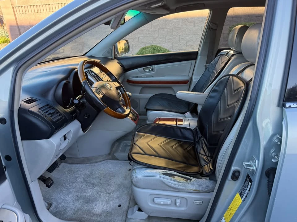 2004 Lexus RX 2nd Gen - Image 13 of 15