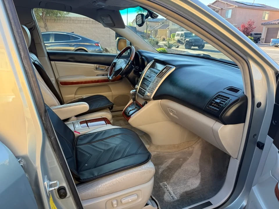 2004 Lexus RX 2nd Gen - Image 8 of 15