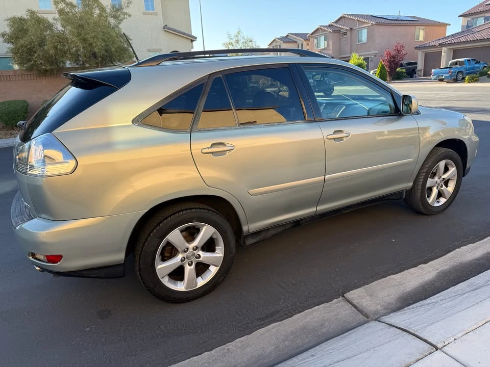 2004 Lexus RX 2nd Gen - Image 5 of 15