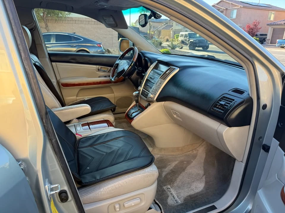 2004 Lexus RX 2nd Gen - Image 8 of 15
