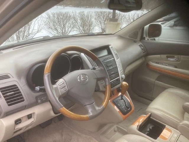 2004 Lexus RX 2nd Gen - Image 8 of 12