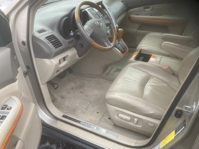 2004 Lexus RX 2nd Gen - Image 9 of 12