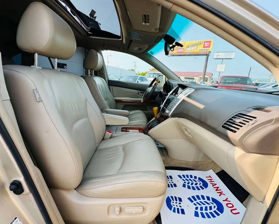 2004 Lexus RX 2nd Gen - Image 10 of 19