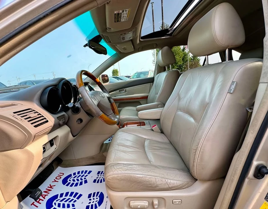 2004 Lexus RX 2nd Gen - Image 8 of 19