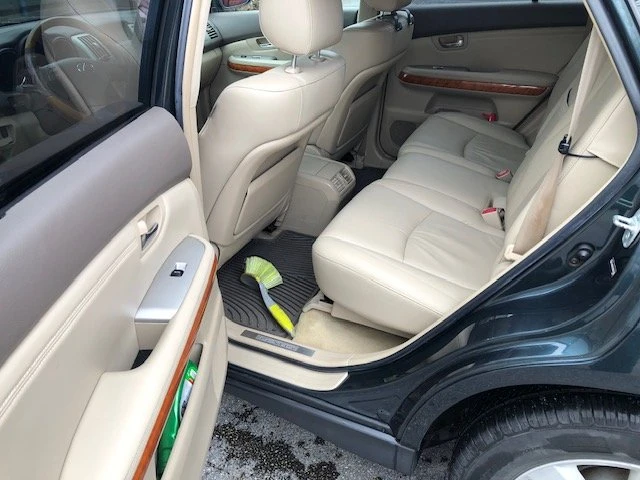 2004 Lexus RX 2nd Gen - Image 15 of 16