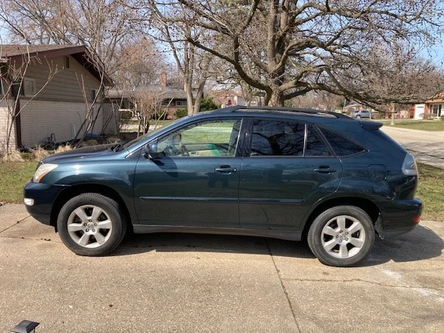 2004 Lexus RX 2nd Gen - Image 11 of 16