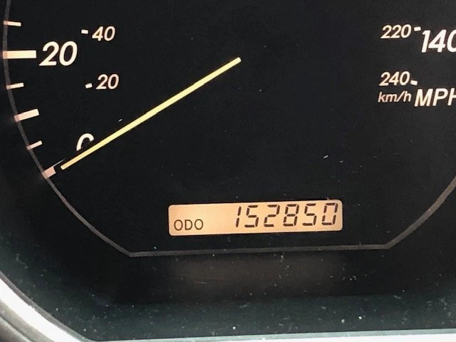 2004 Lexus RX 2nd Gen - Image 4 of 16