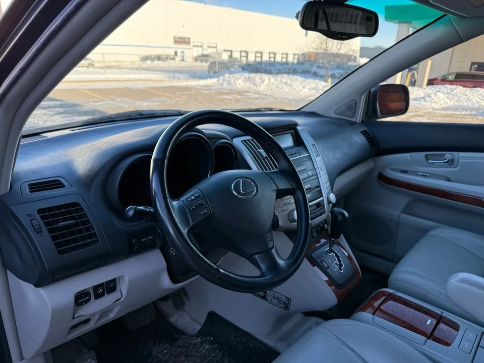 2004 Lexus RX 2nd Gen - Image 9 of 16