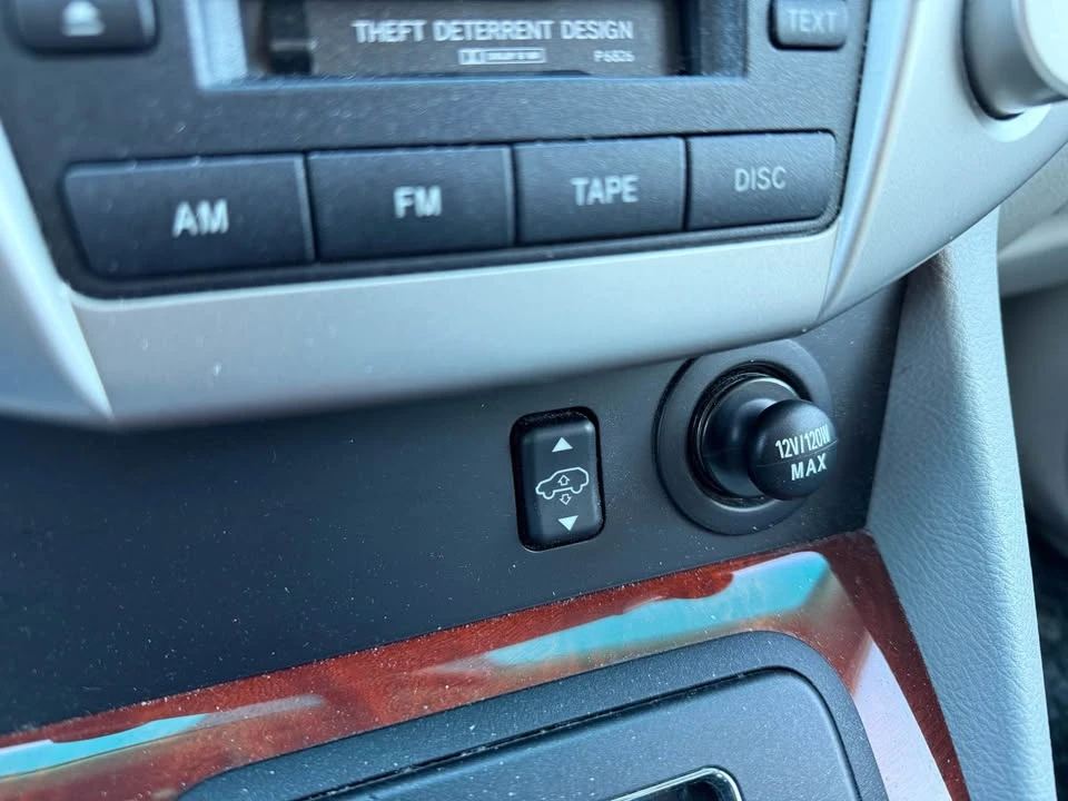 2004 Lexus RX 2nd Gen - Image 14 of 16