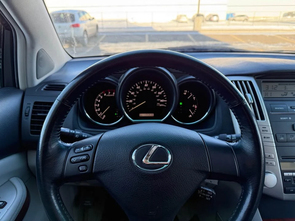 2004 Lexus RX 2nd Gen - Image 11 of 16