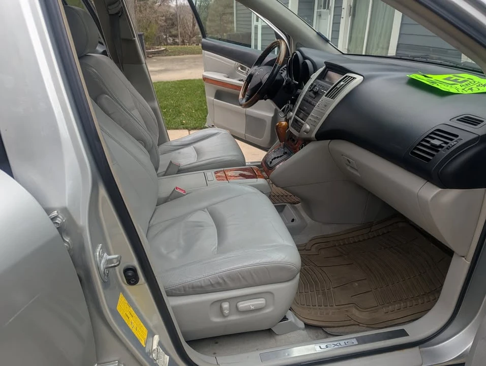 2004 Lexus RX 2nd Gen - Image 9 of 9