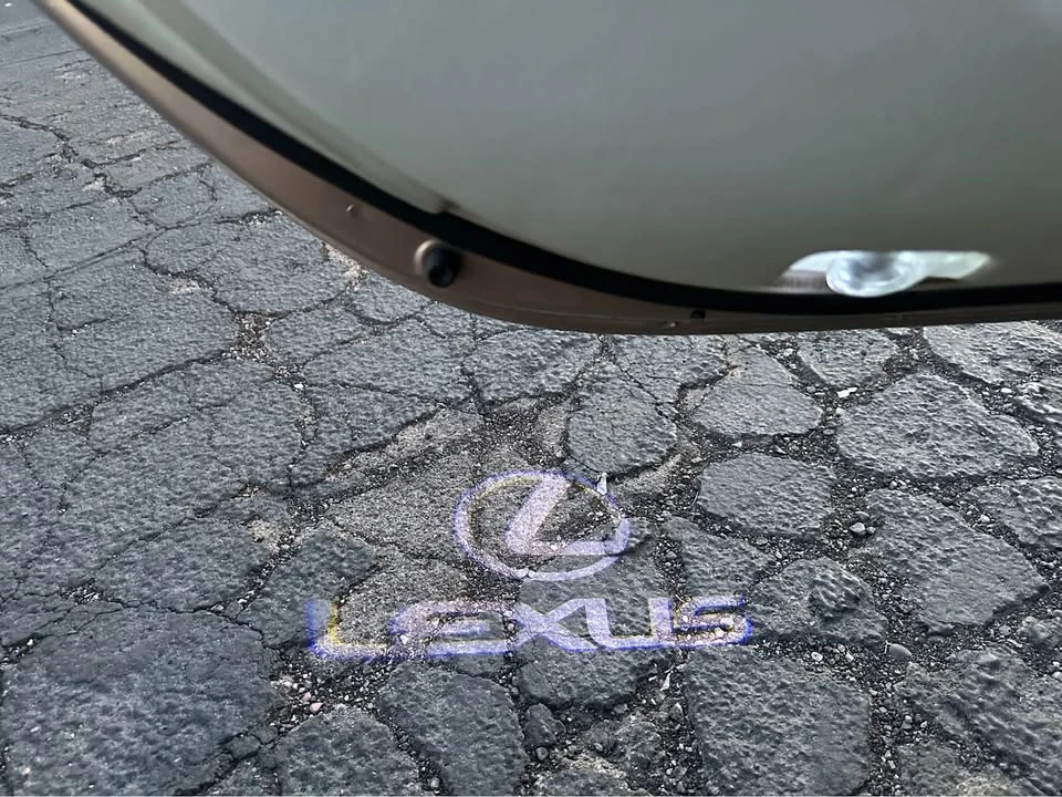 2004 Lexus SC430 - Image 9 of 12
