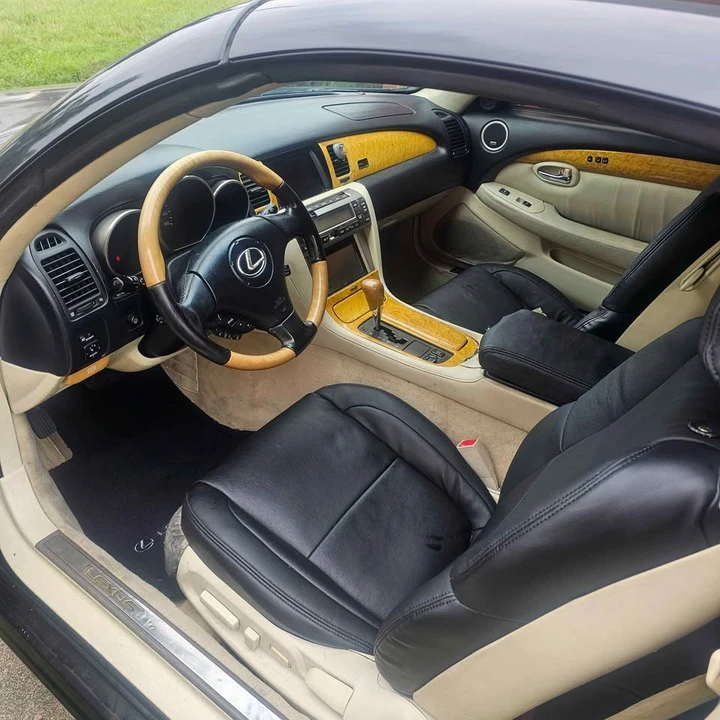 2004 Lexus SC430 - Image 3 of 5