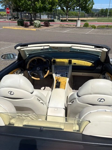 2004 Lexus SC430 - Image 10 of 11