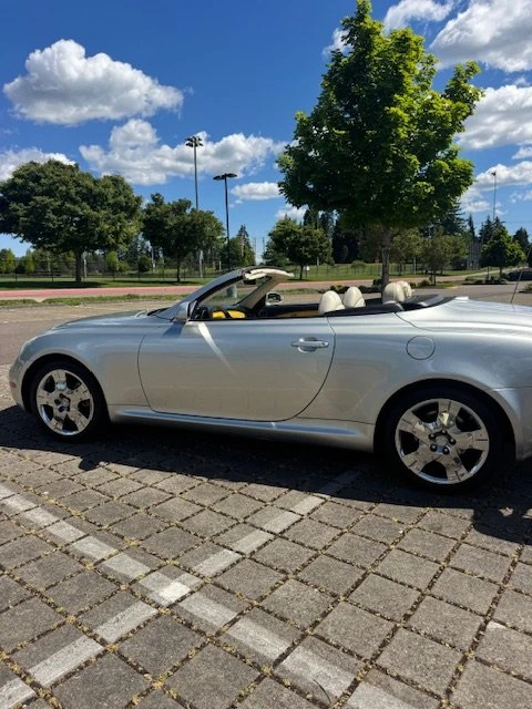 2004 Lexus SC430 - Image 2 of 11