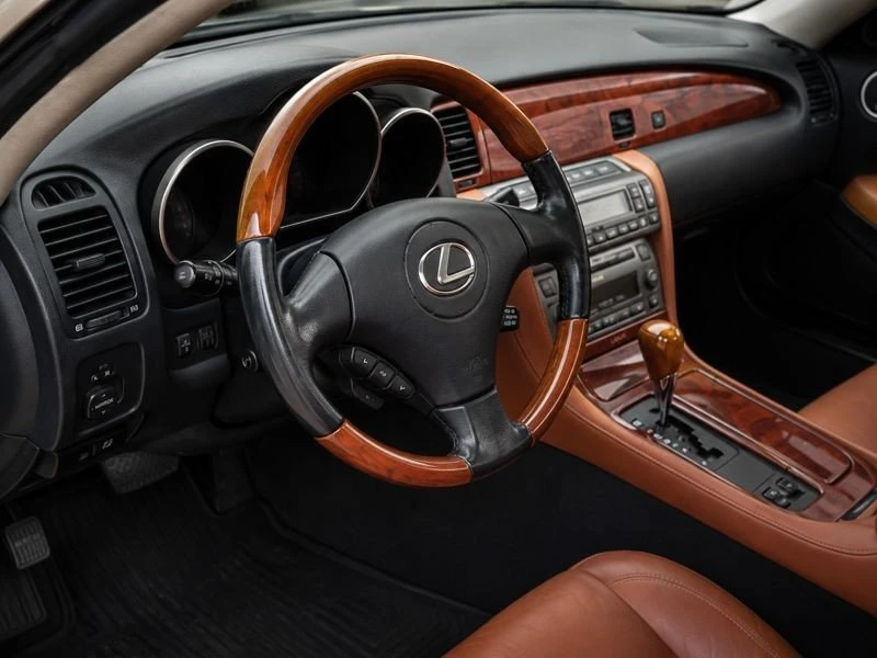 2004 Lexus SC430 - Image 2 of 5
