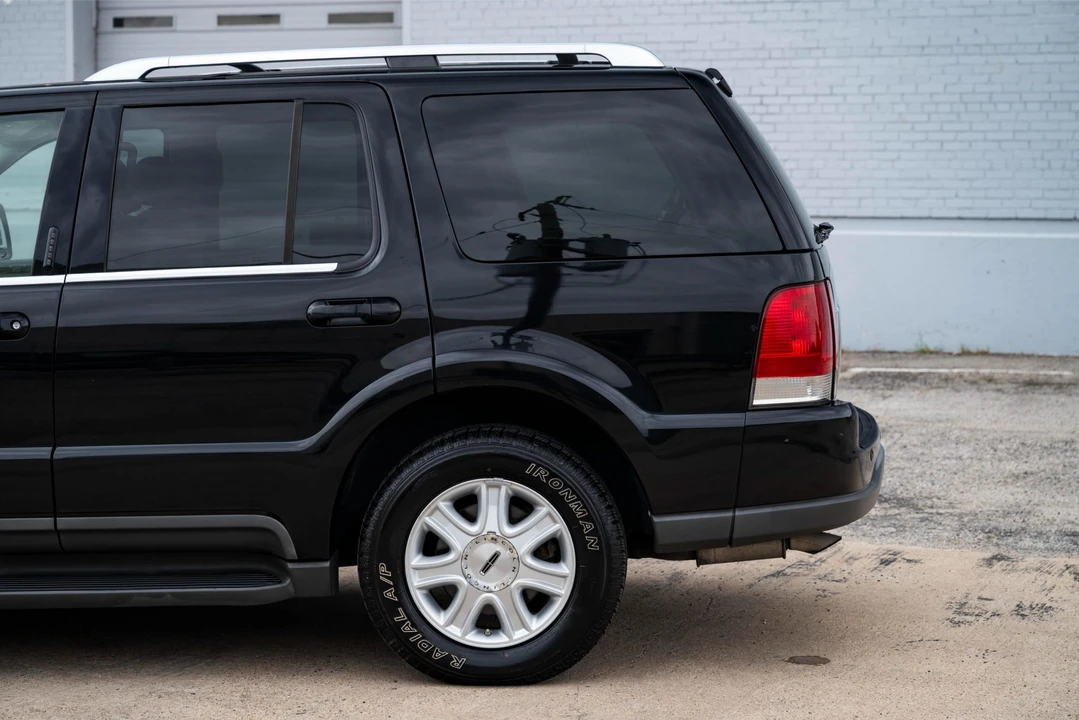 2004 Lincoln Aviator 1st Gen - Image 21 of 31