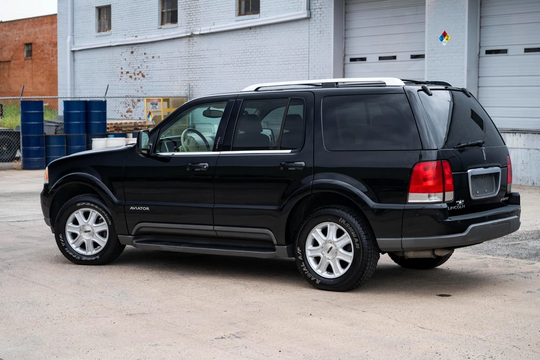 2004 Lincoln Aviator 1st Gen - Image 17 of 31