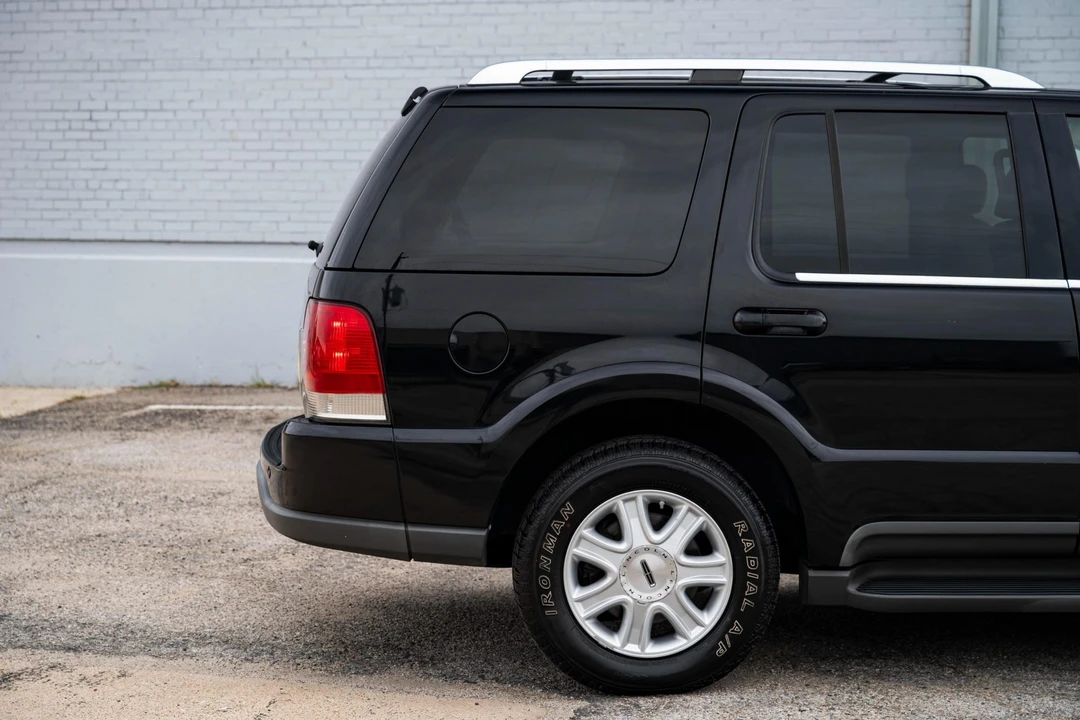2004 Lincoln Aviator 1st Gen - Image 23 of 31