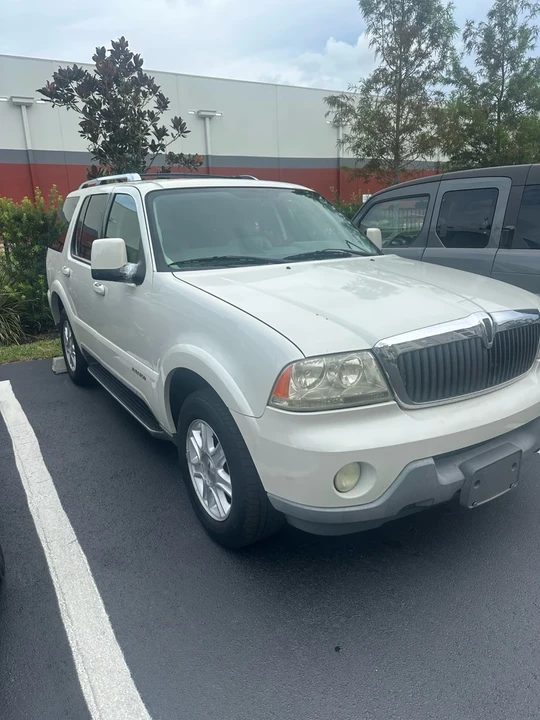 2004 Lincoln Aviator 1st Gen - Image 5 of 7