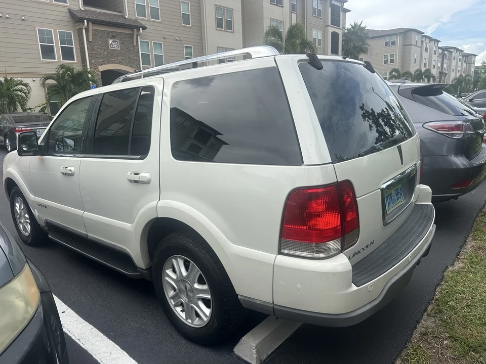 2004 Lincoln Aviator 1st Gen - Image 4 of 7