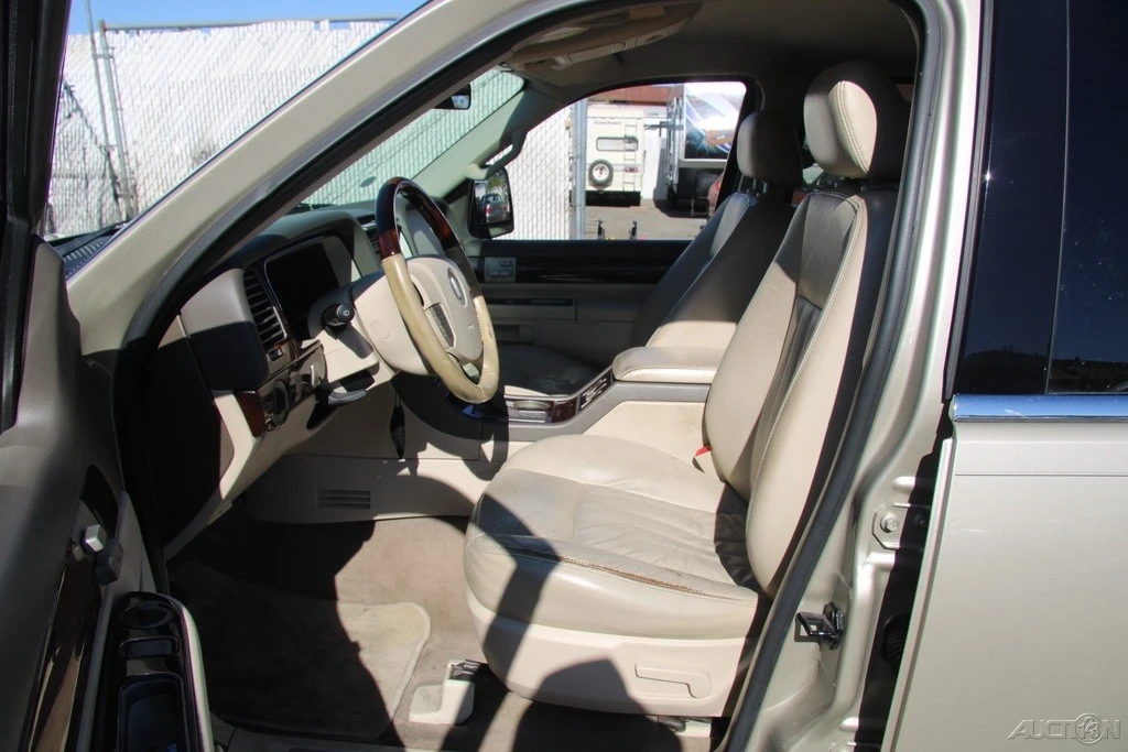 2004 Lincoln Aviator 1st Gen - Image 12 of 21