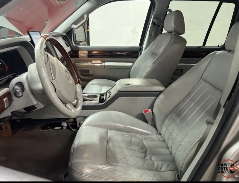 2004 Lincoln Aviator 1st Gen - Image 4 of 9
