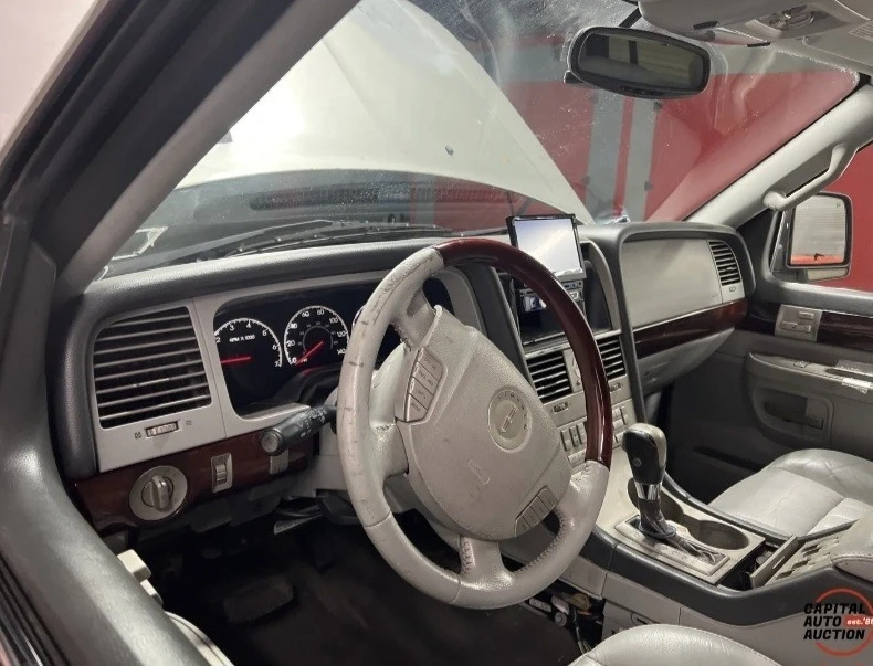 2004 Lincoln Aviator 1st Gen - Image 8 of 9
